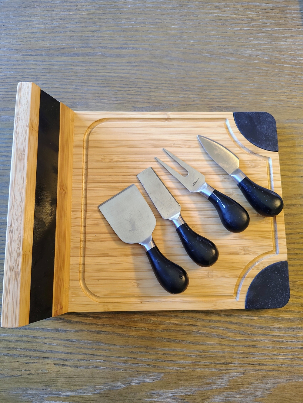 Picnic Time Legacy Artisan Cheese Board & Tools Set *STICKY HANDLES / READ*